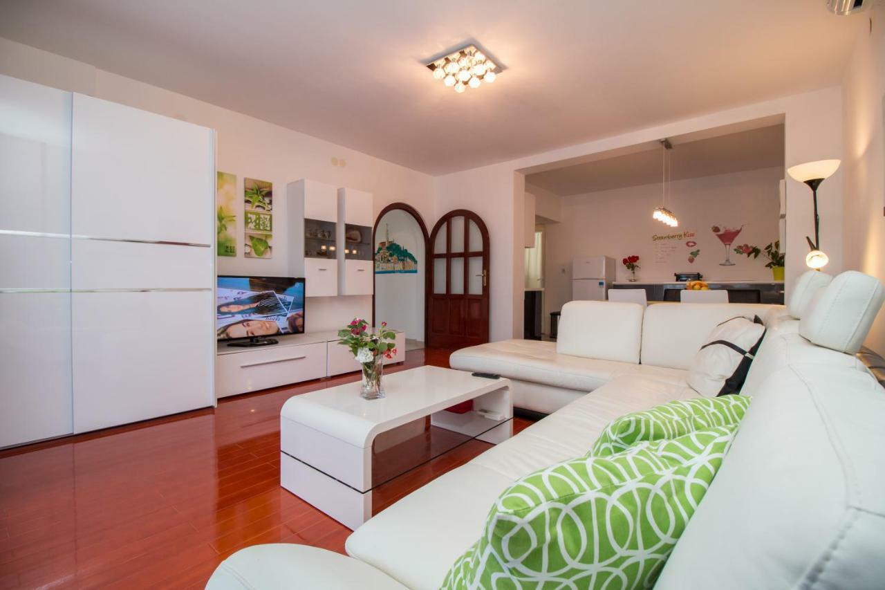 Apartments Mila Rovinj Exterior photo